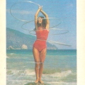 Тамара Симоненко  в красном купальнике с обручами