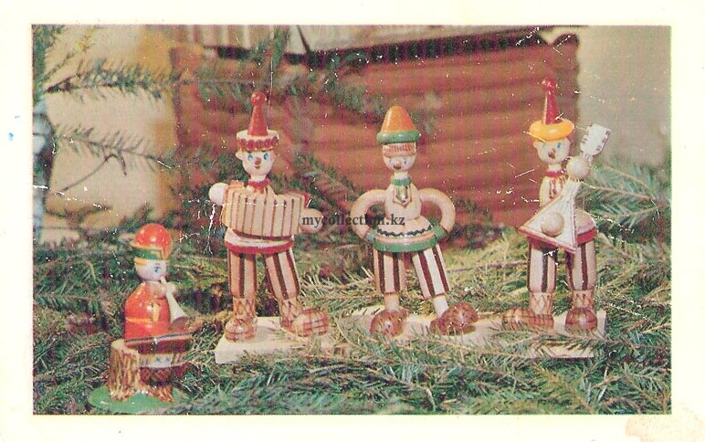 Musical puppet quartet.jpg
