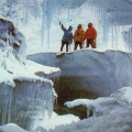 У пещеры ледника «Богданович»